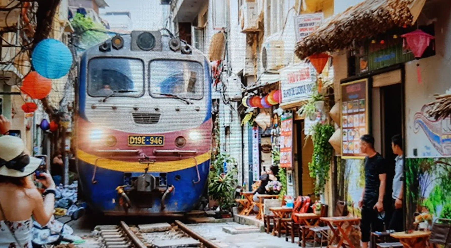 4 days to Ho Chi Minh City, Hanoi rji4ar